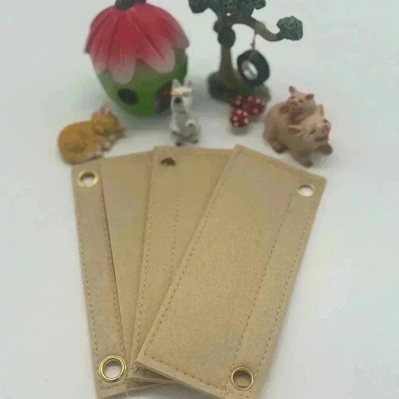 BRAND NEW Wallet or POUCH INSERT the PRICE IS FOR ONE $25 EACH 2 3/4” x 6 3/4” - Picture 2 of 4